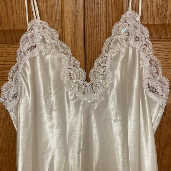 Victoria Secret Women’s S Gold Label Bridal Wedding Peignoir 2 piece Set 1990’s - Picture 4 of 15